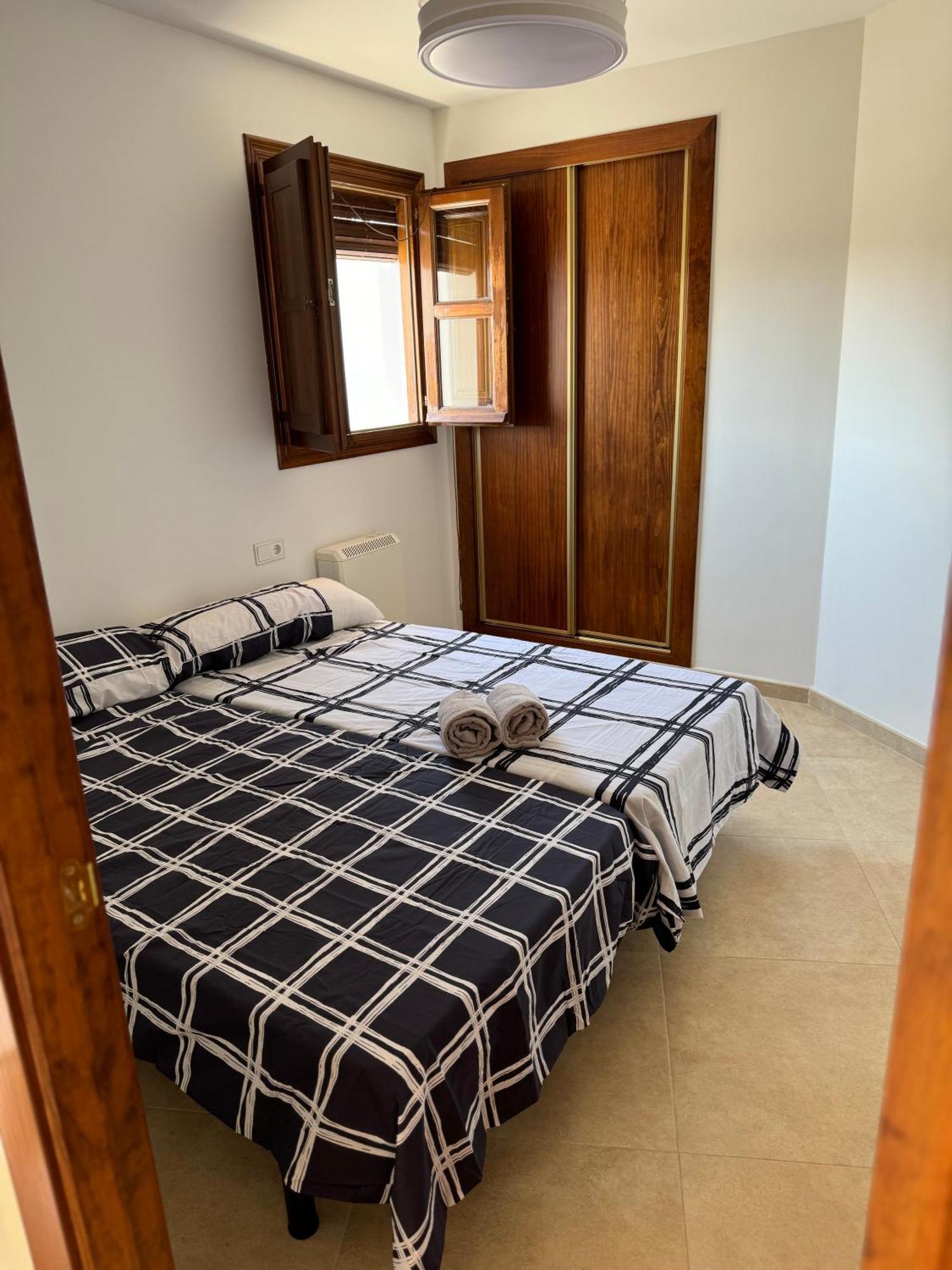 גואדיקס Apartamentos Penaflor מראה חיצוני תמונה